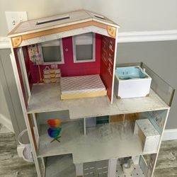 Doll House With Accessories