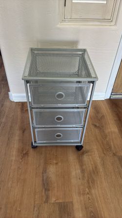 Three Drawer Roller