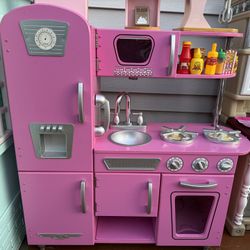 Toy Kitchen 