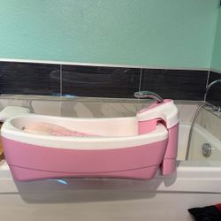 Summer Infant Lil Luxuries Whirlpool Bubbling Spa & Shower