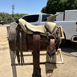 Mexican Saddle