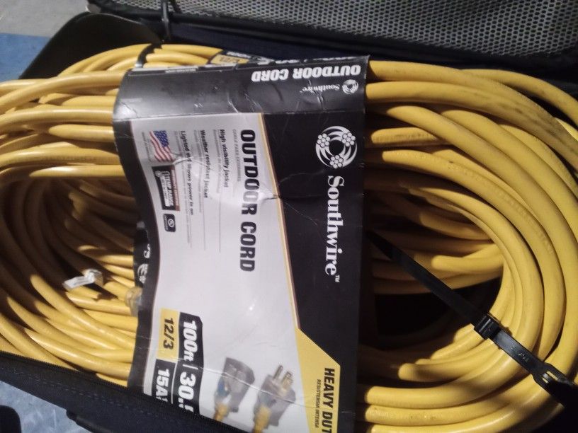 NEW Commercial Extension Cords Heavy Duty With Lighted Tips 100 Ft
