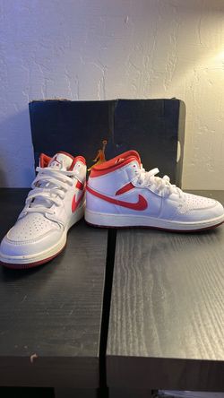 Air Jordan 1 Mid SE