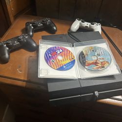 PS4 Console Slim 500GB, 3 Controllers.. Ones A Little Shaky Warrior, NBA 2k24 Cd GTA 5 Cd PS3 Still Works For PS4 And NBA 2k25 And FIFA25 ..  Bundle