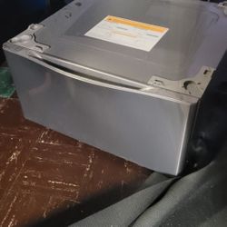 Kenmore Laundry Pedestal /  Washer Base 