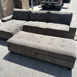 Thomasville grey Sectional With Storage Ottoman 