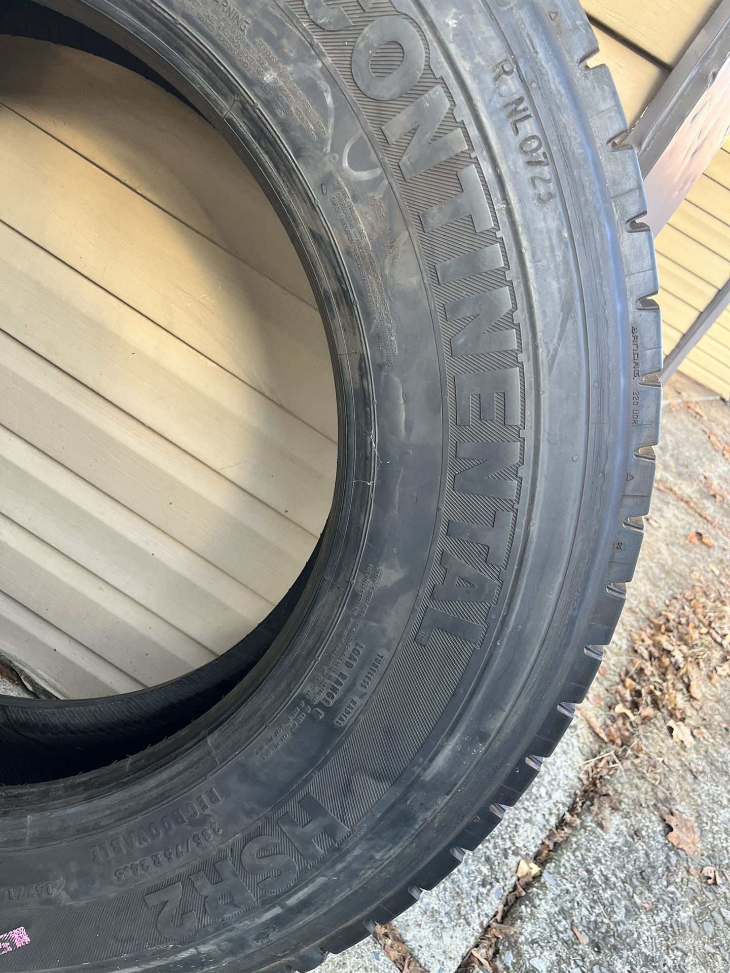 Continental 285/75/24.5