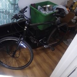 Road Bicycle, Escape Giant XL/ trade for BMX 26" or 29"