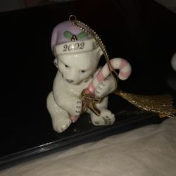 LENOX ARTIC HOLIDAY FRIEND POLAR BEAR 🐻‍❄️ ORNAMENT!!!