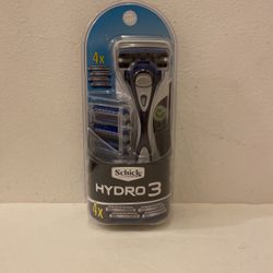 Schick Hydro Silk 3 Razor for Men Value Pack with 4 Razor Blade Refills