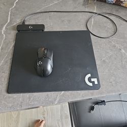 Wireless G 502 mouse and Rechargeable mouse pad