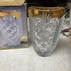 Crystal Vase w/ Gold Rim – Fostoria – 