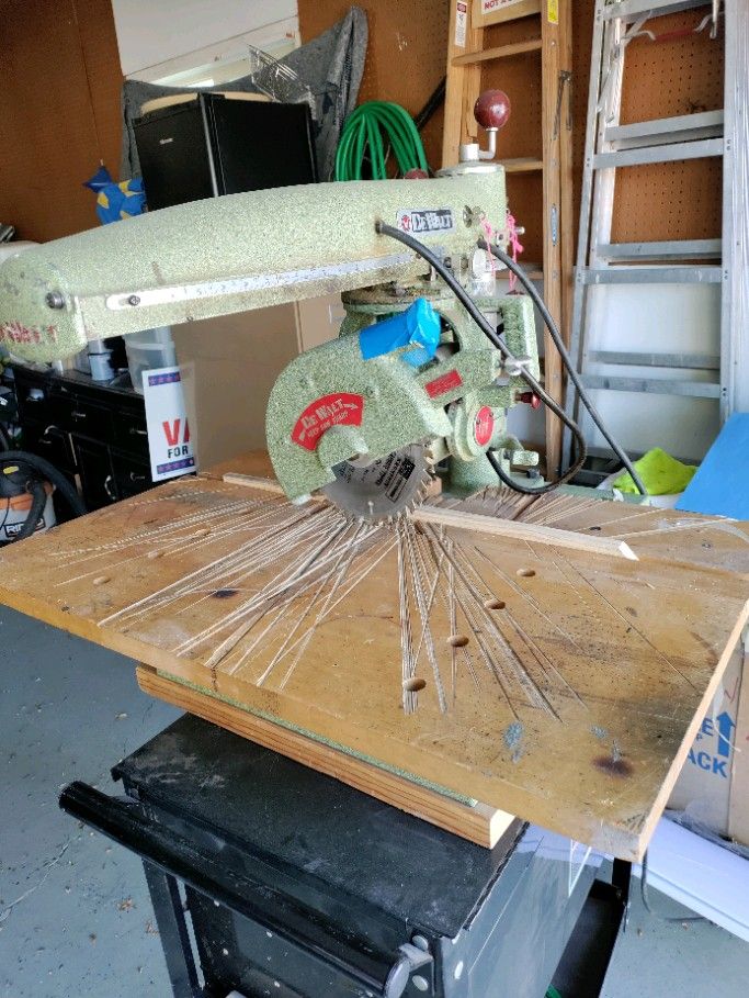 Radial Arm Saw. Good Condition Runs Good
