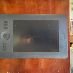 Wacom Intuos Pro Pen Tablet (small)