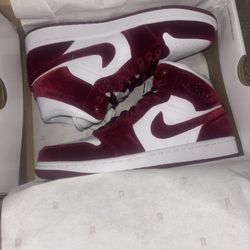 Jordan 1 red velvet 