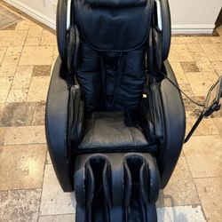 Luxury Full-Body Massage Chair (Zero Gravity, Heat, Foot Massage)