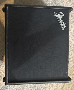 Fender Mustang LT25 Guitar/Bass Amp - Black