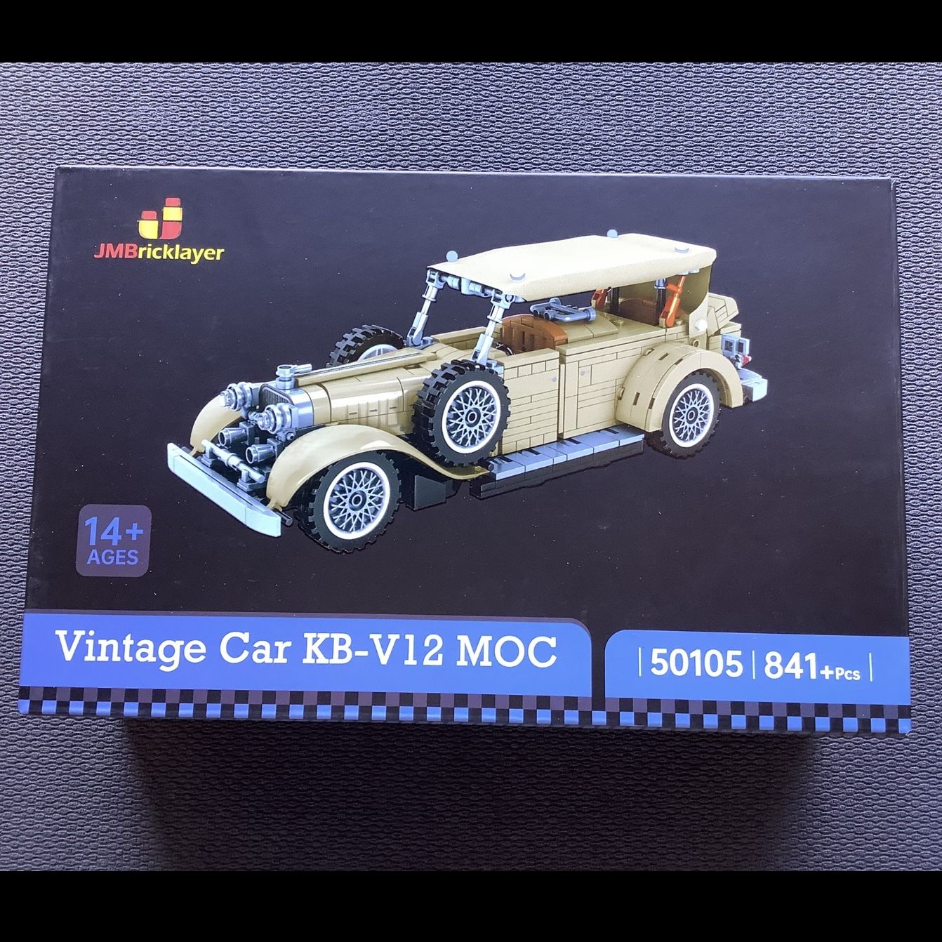 JMBricklayer Classic Car Building Block Kit. 841 Pieces