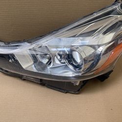 Toyota Prius V LH Headlamp