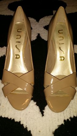 Unisa Tan high heels..size 10...great condition!