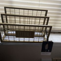 Letter Holder 