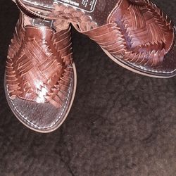 Women's Huarche Sandals Size 8