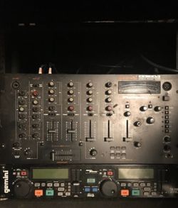 stereo preamp mixer/digital platinum series ps-747 w/ Gemini CD 240 DJ Equipment