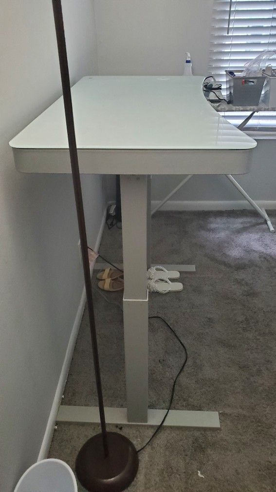 Like New Barely Used Adjustable Table