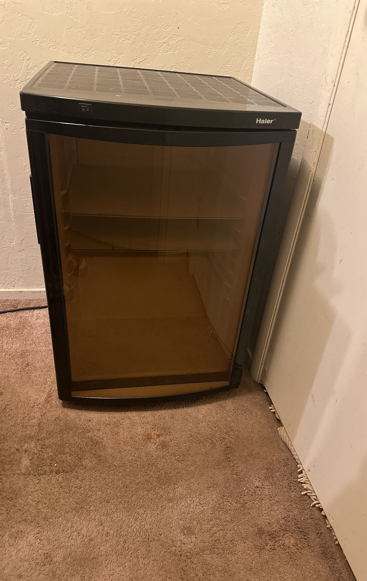 Mini fridge