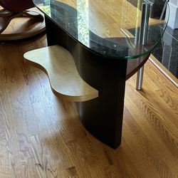 Coffee/ Cocktail table, Contemporary Style, 