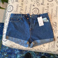 Ladies Jean Shorts NWT