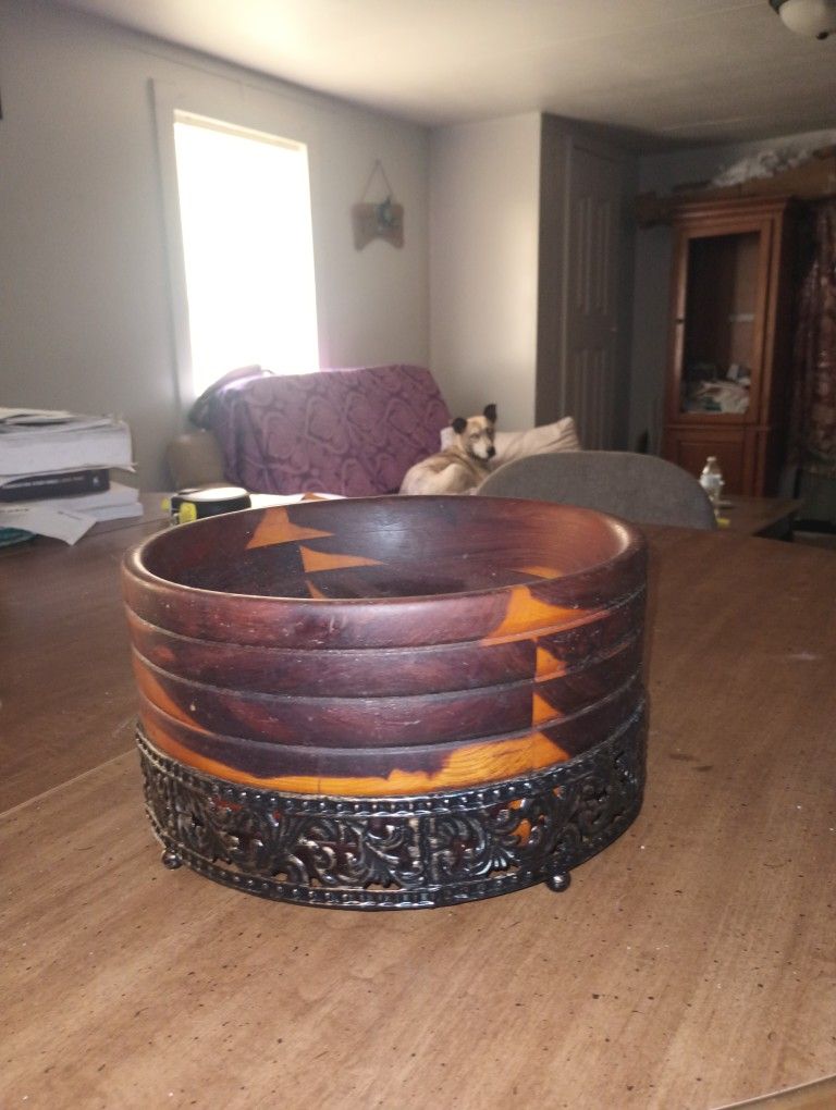 Decretive Wooden Bowl