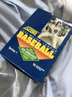 Score 1992 box. 36 unopened packs 16 player cards per pack