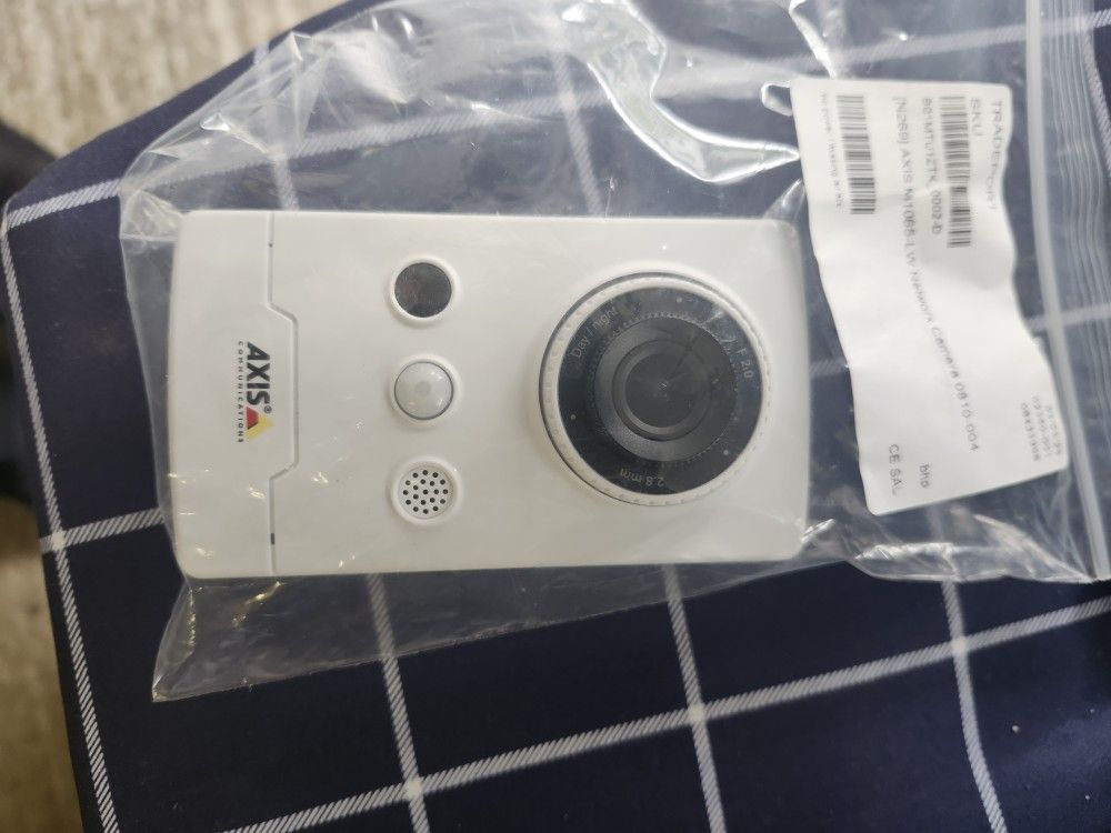 AXIS M1065-LW Network WiFi Or Ethernet Security Camara 