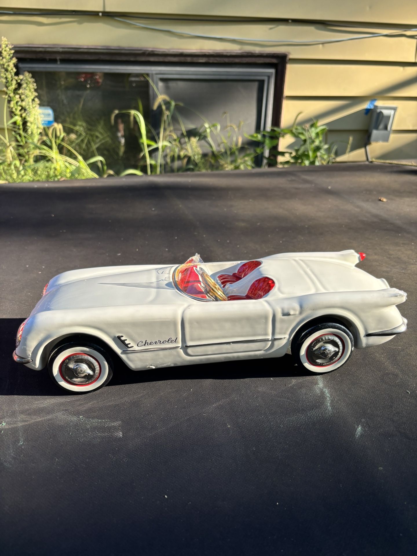 FAMOUS FIRSTS 1953 WHITE CORVETTE HAND PAINTED IN ITALY 1975 QUATREFOIL COLLECTION USED
