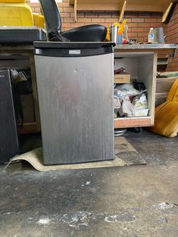 Mini fridge