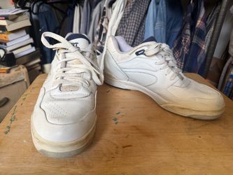 Court Classic Sneakers Size 9