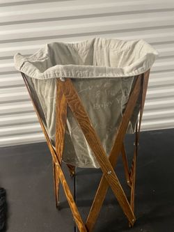Laundry bag / stand