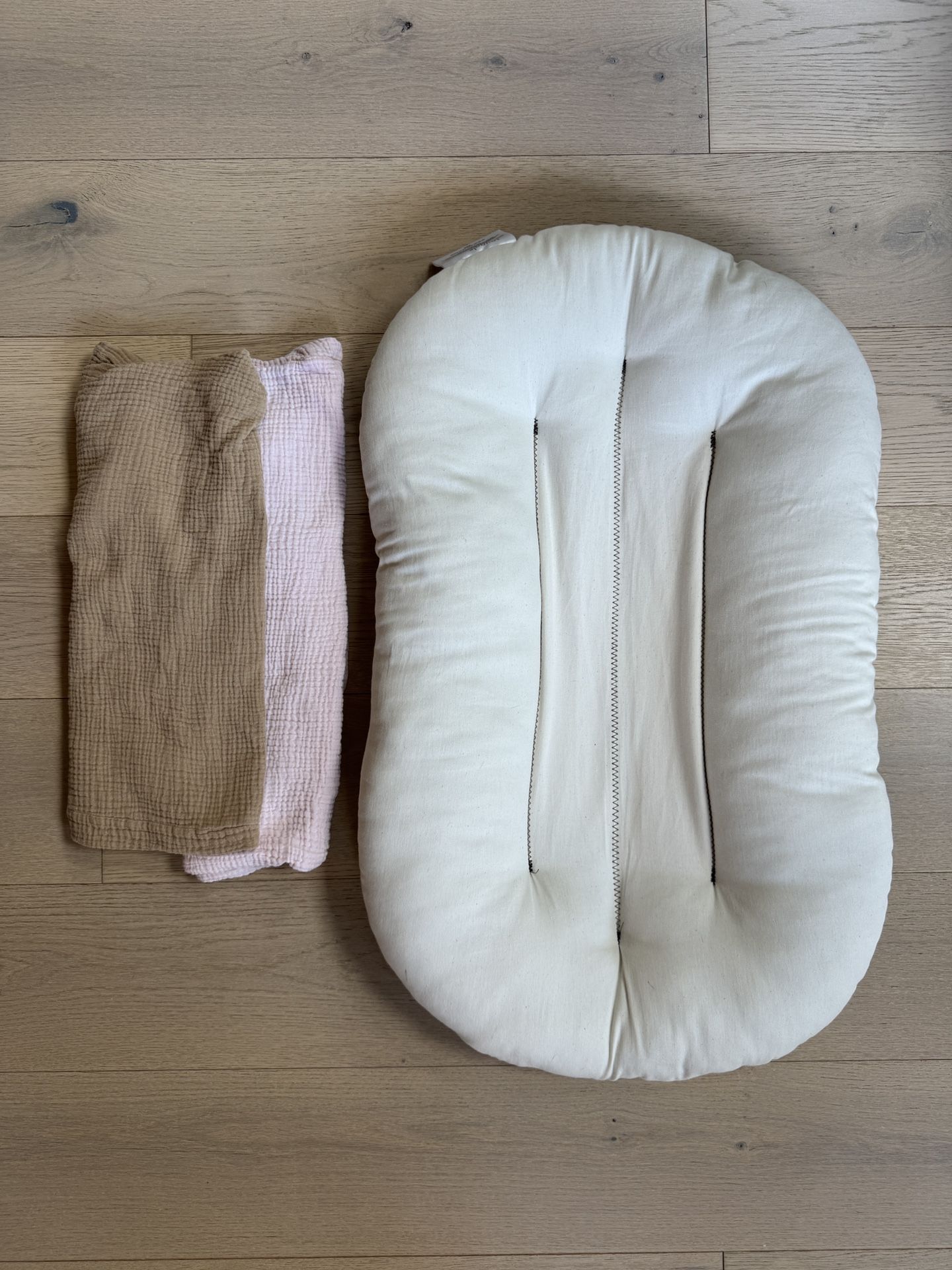 Snuggle me organic lounger.