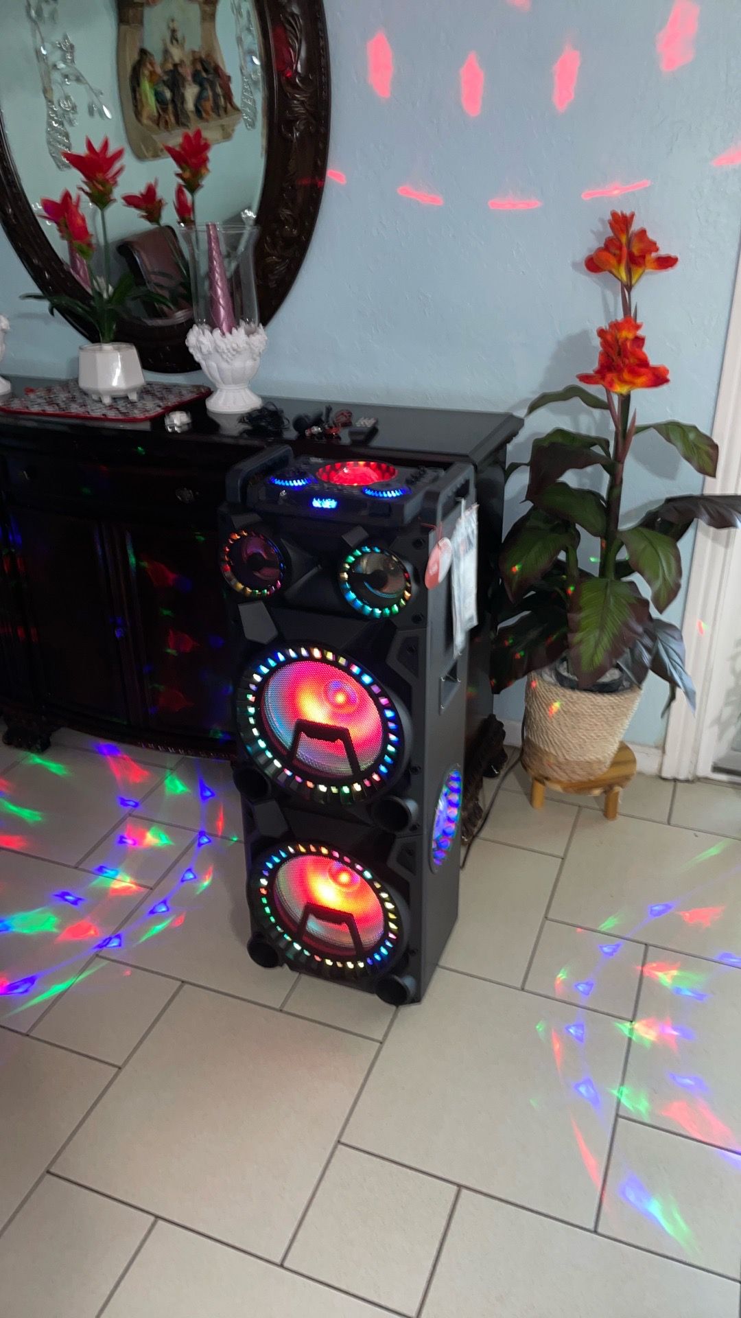 Bluetooth karaoke speaker with LED lights QFX PBX-1212