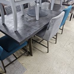 Nice Dining Table Set With 5 Chairs 
