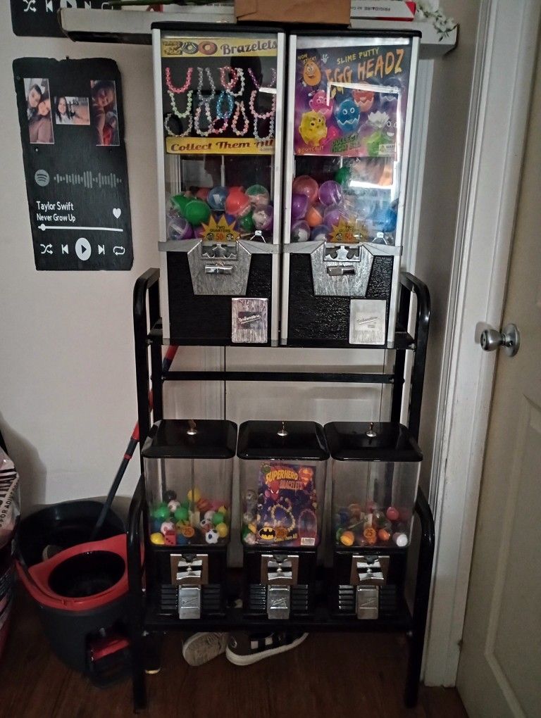 5 Vending Machines With New Locks And Keys
