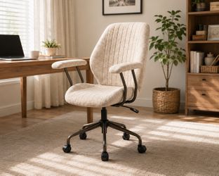 Modern Upholstered Office Chair – Comfortable & Stylish