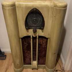 Vintage Zenith Juke Box style Radio (working)