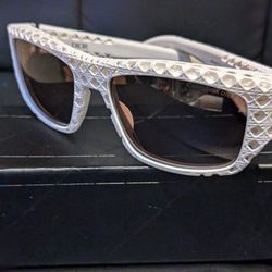 Dior 3D CANNAGE textured Sunglasses In White & Gray