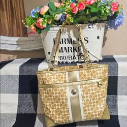 Authentic Coach Purse Good Conditions 