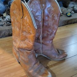 Women's Size 8 Cowgirl Boots