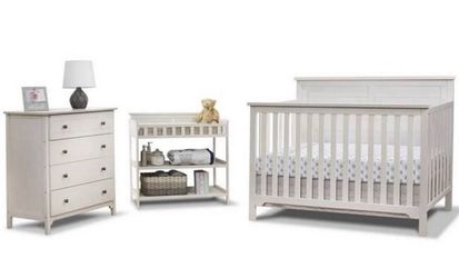 Sorelle Farmhouse infant bed with mattress