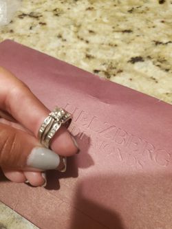 14 K Diamond Engagement Ring And Wedding Band Insert Thumbnail