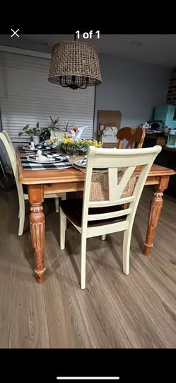 Comedor de 4 sillas